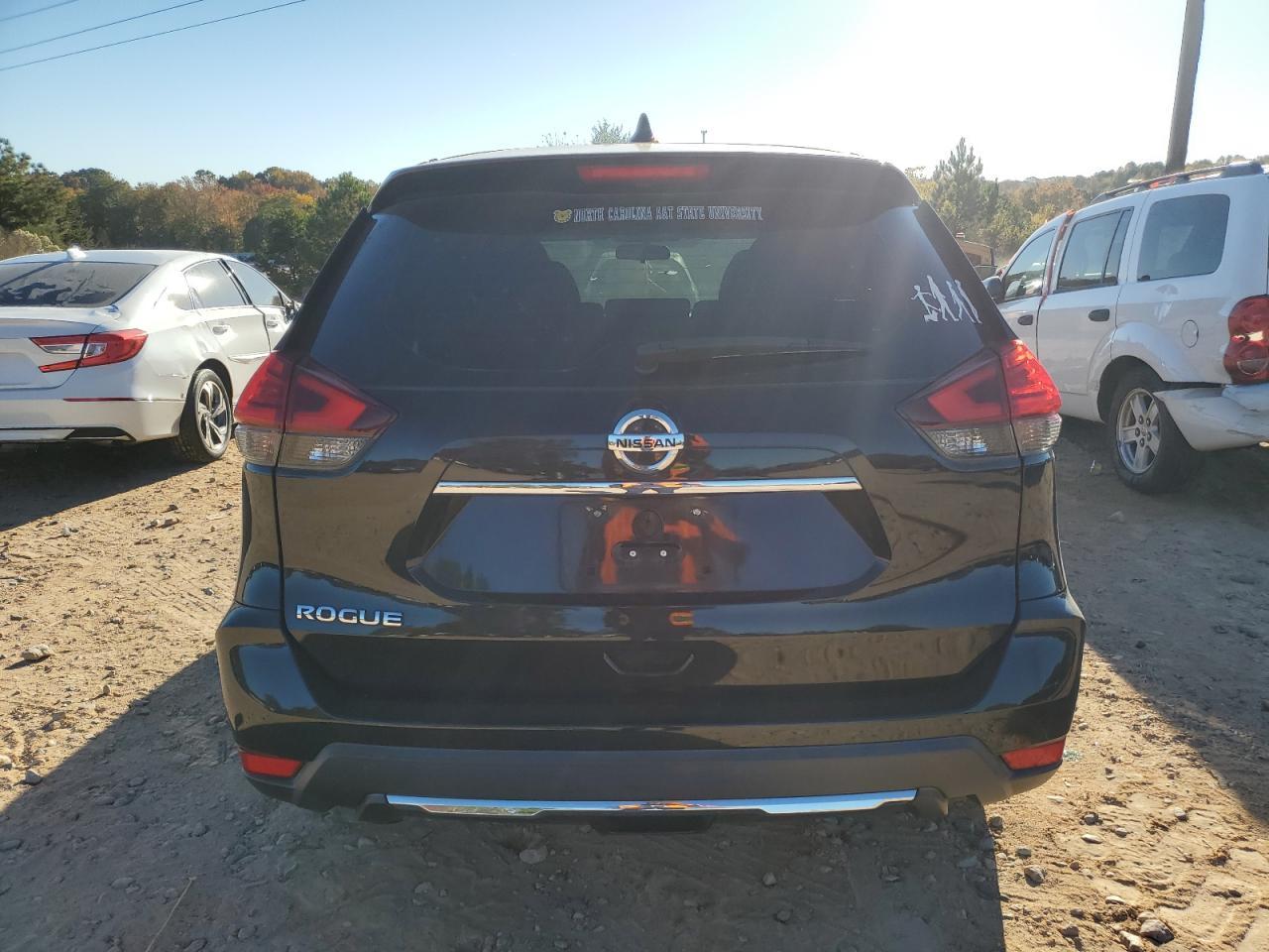 2017 NISSAN ROGUE