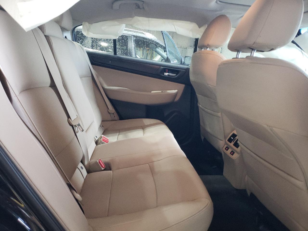 2016 SUBARU Legacy
