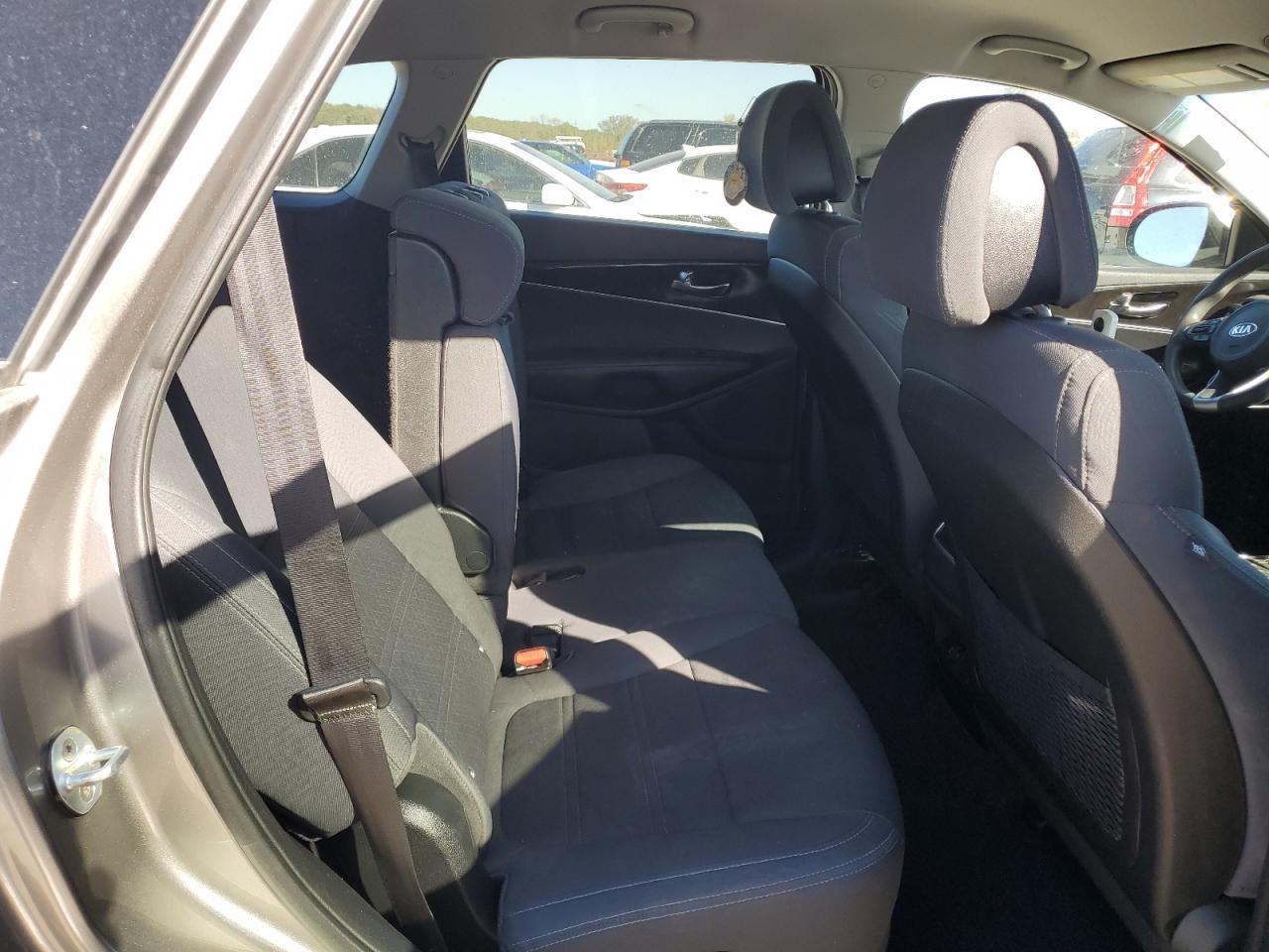 2017 KIA SORENTO