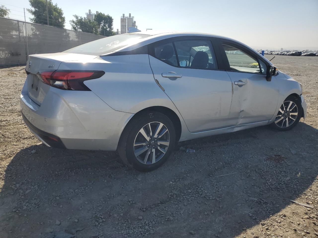 2020 NISSAN VERSA