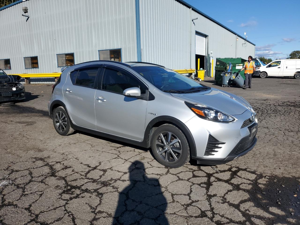 2018 TOYOTA Prius c