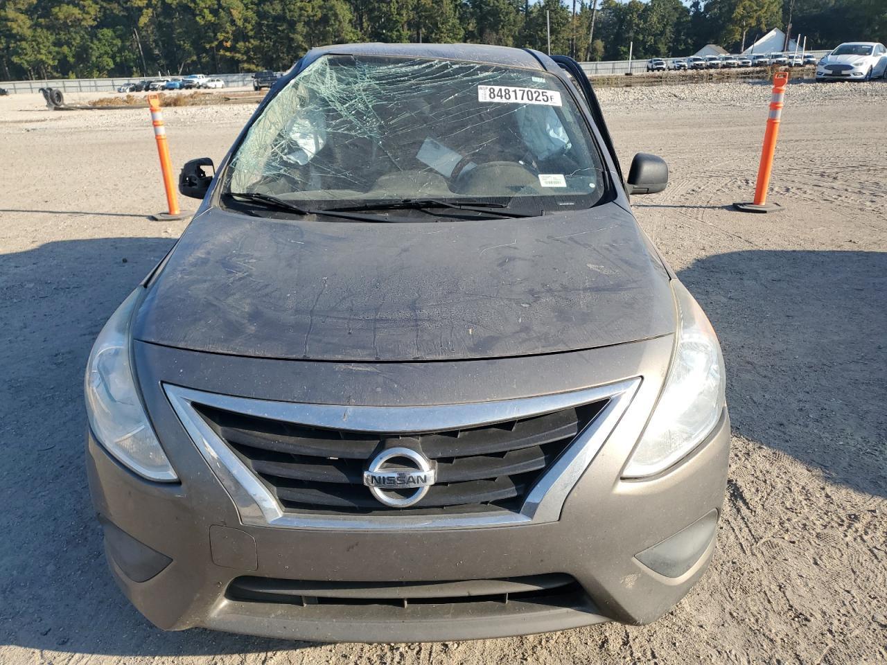 2015 NISSAN VERSA