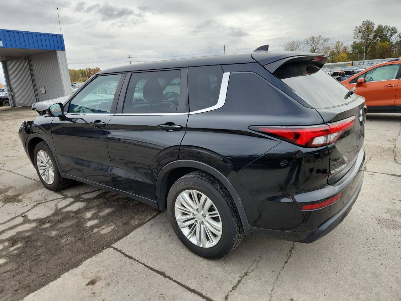 2023 MITSUBISHI outlander