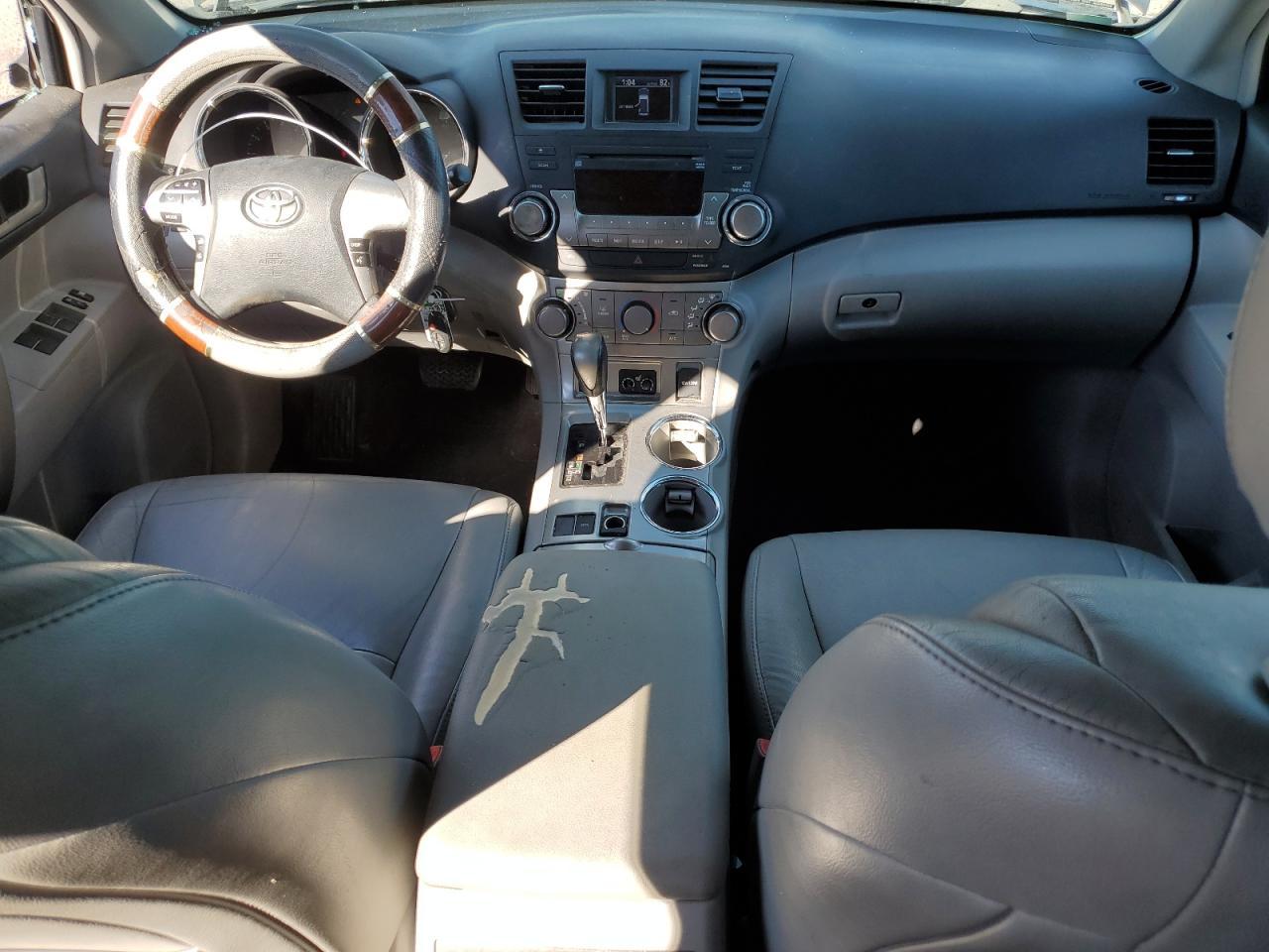 2012 TOYOTA HIGHLANDER