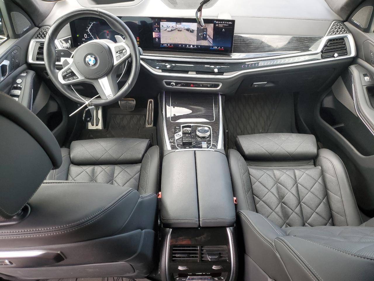 2024 BMW X7