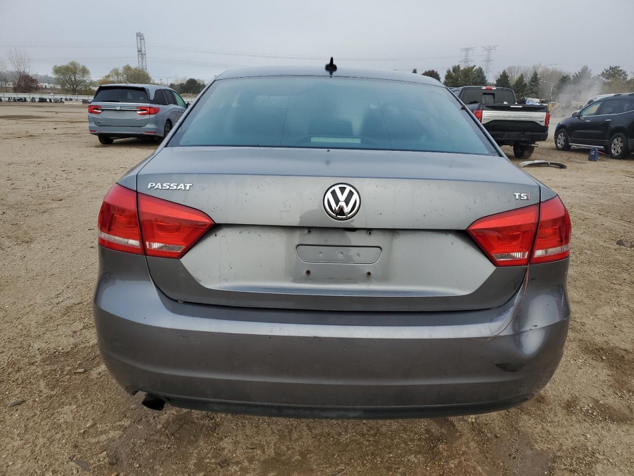 2015 VOLKSWAGEN Passat