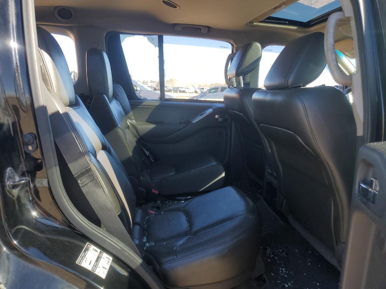 2012 NISSAN PATHFINDER