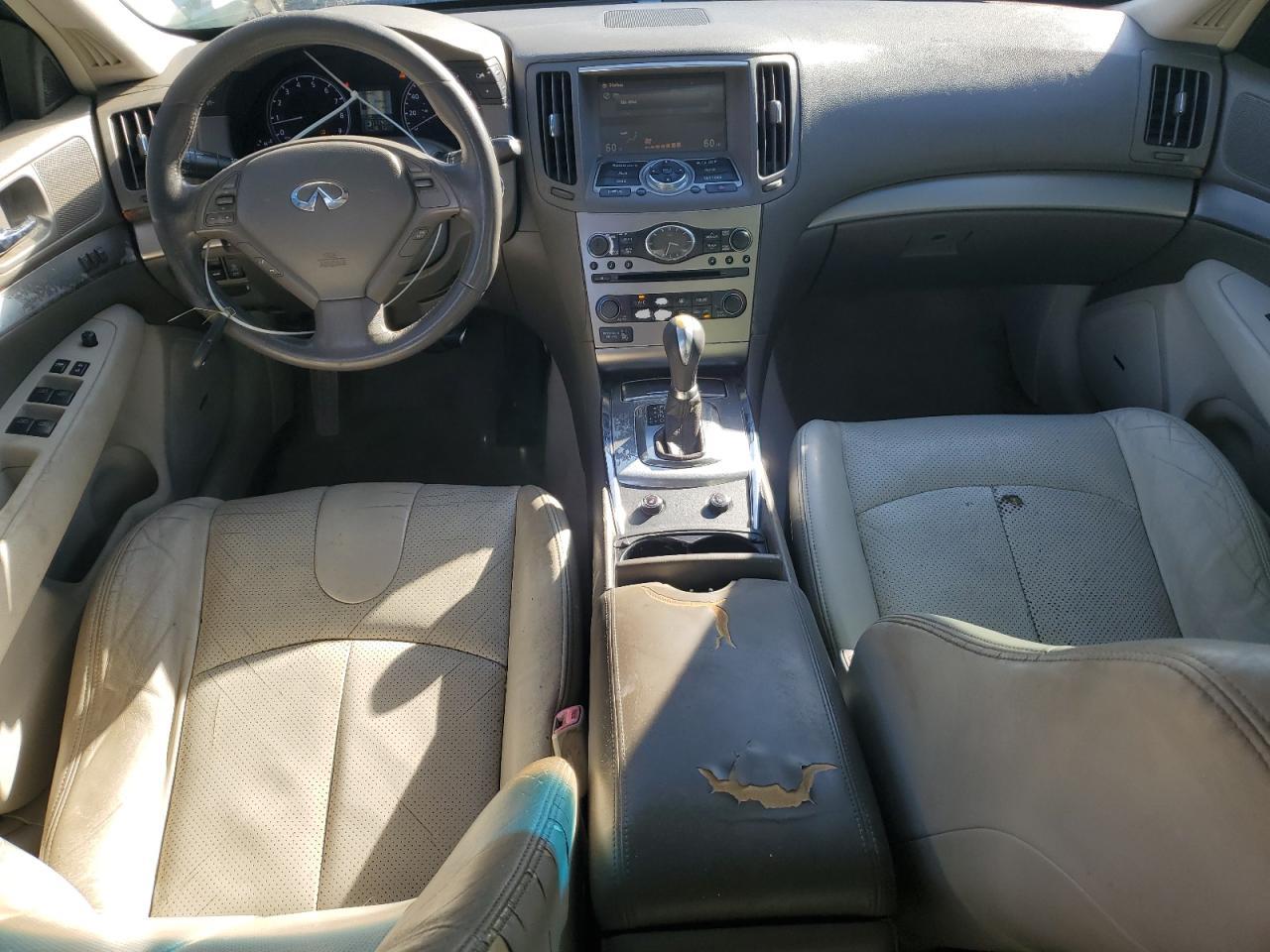 2011 INFINITI G37