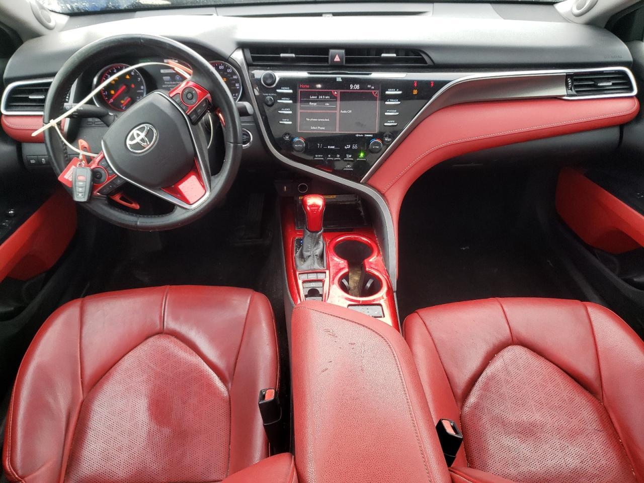 2018 TOYOTA CAMRY