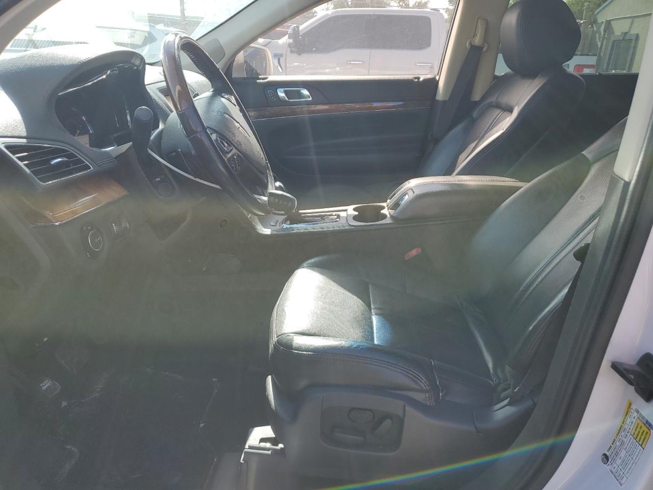 2013 LINCOLN MKT