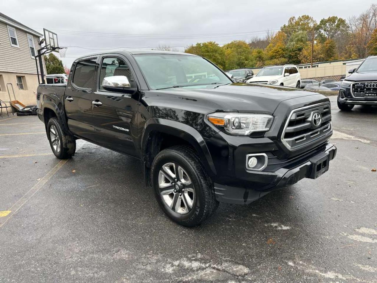2017 TOYOTA TACOMA