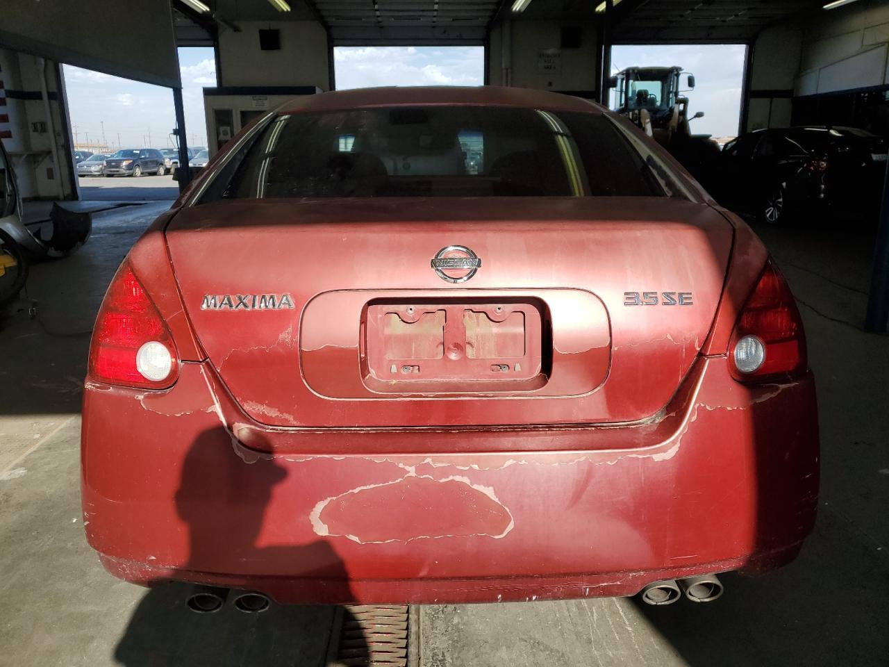 2005 NISSAN Maxima