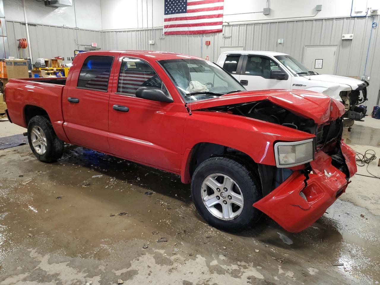 2011 DODGE Dakota