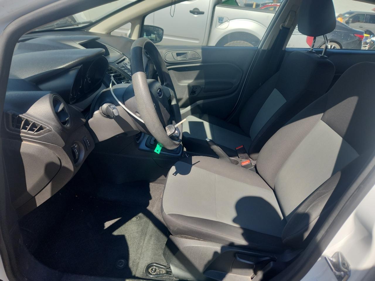 2016 FORD Fiesta