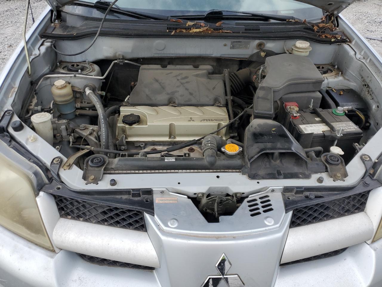 2004 MITSUBISHI outlander