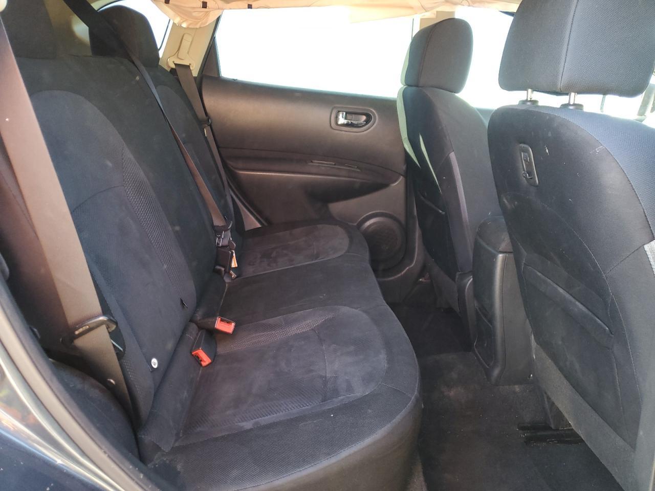 2014 NISSAN ROGUE