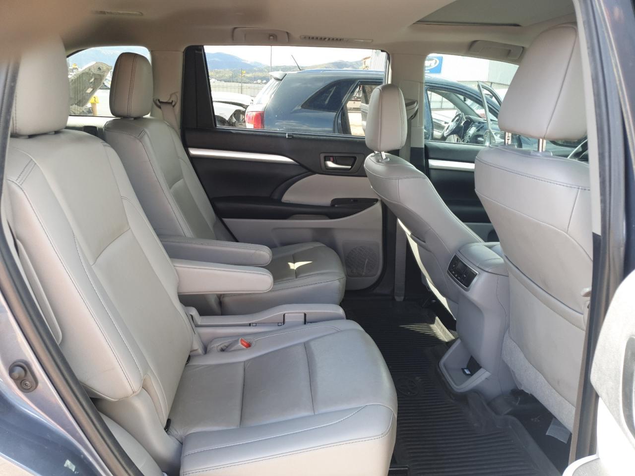 2019 TOYOTA HIGHLANDER