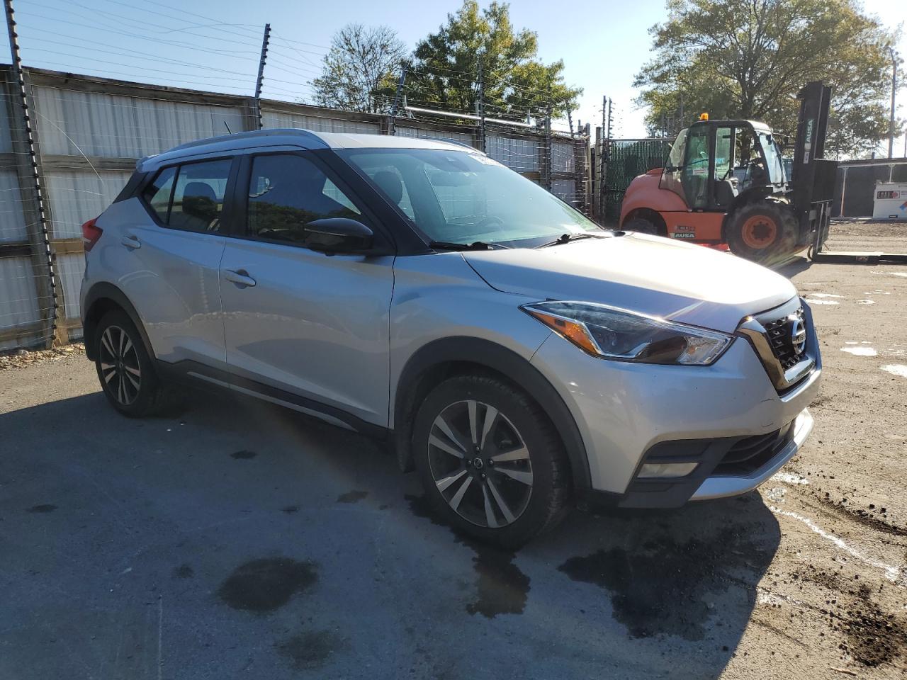 2020 NISSAN KICKS