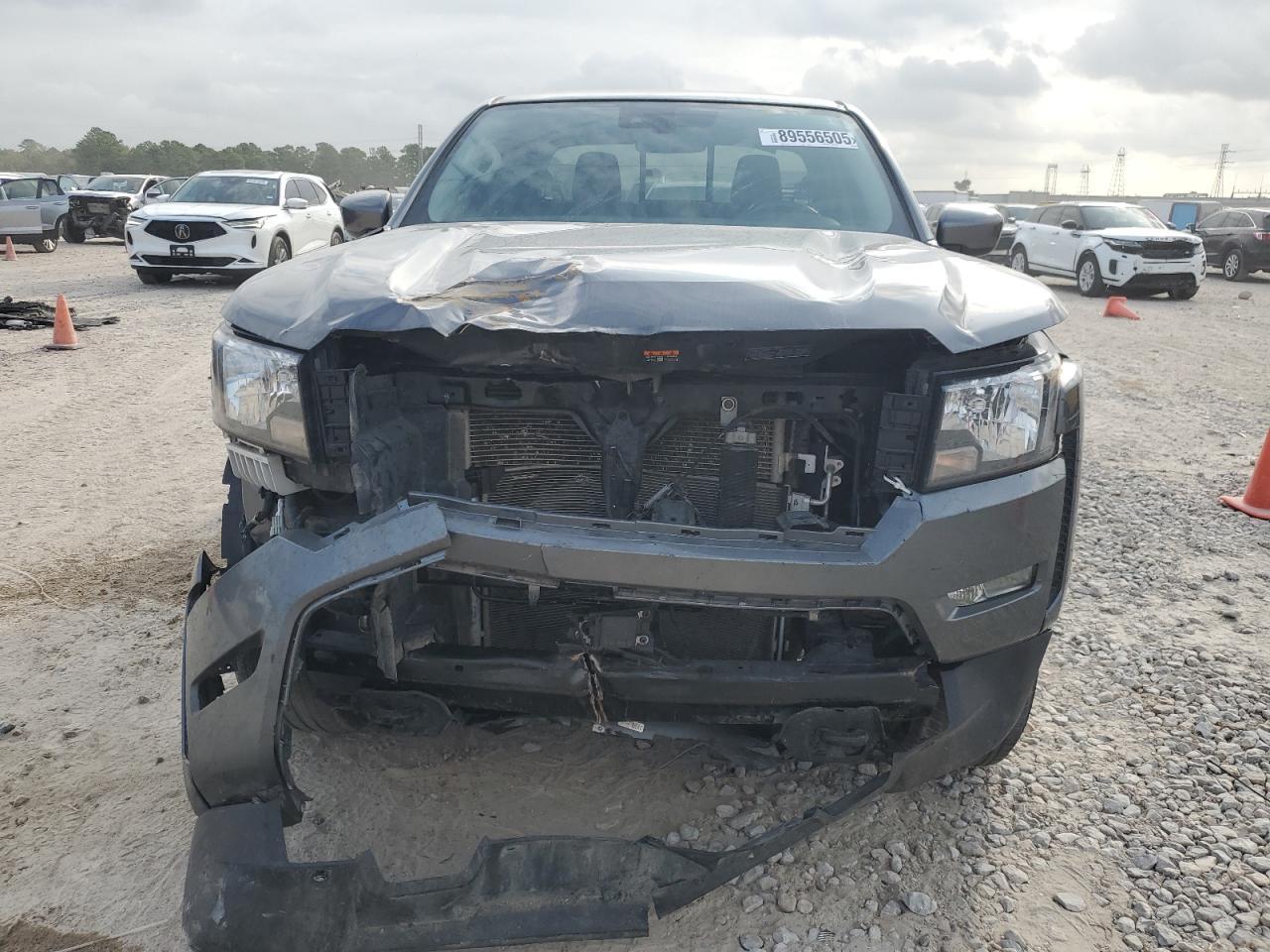 2022 NISSAN Frontier
