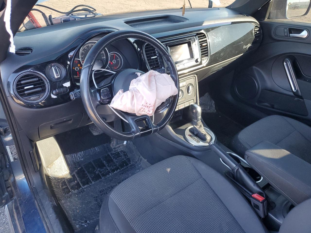 2018 VOLKSWAGEN Beetle
