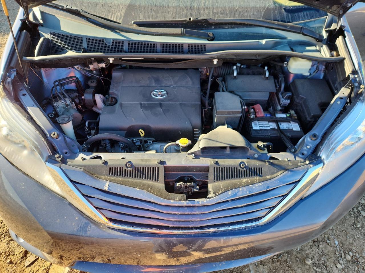 2015 TOYOTA SIENNA