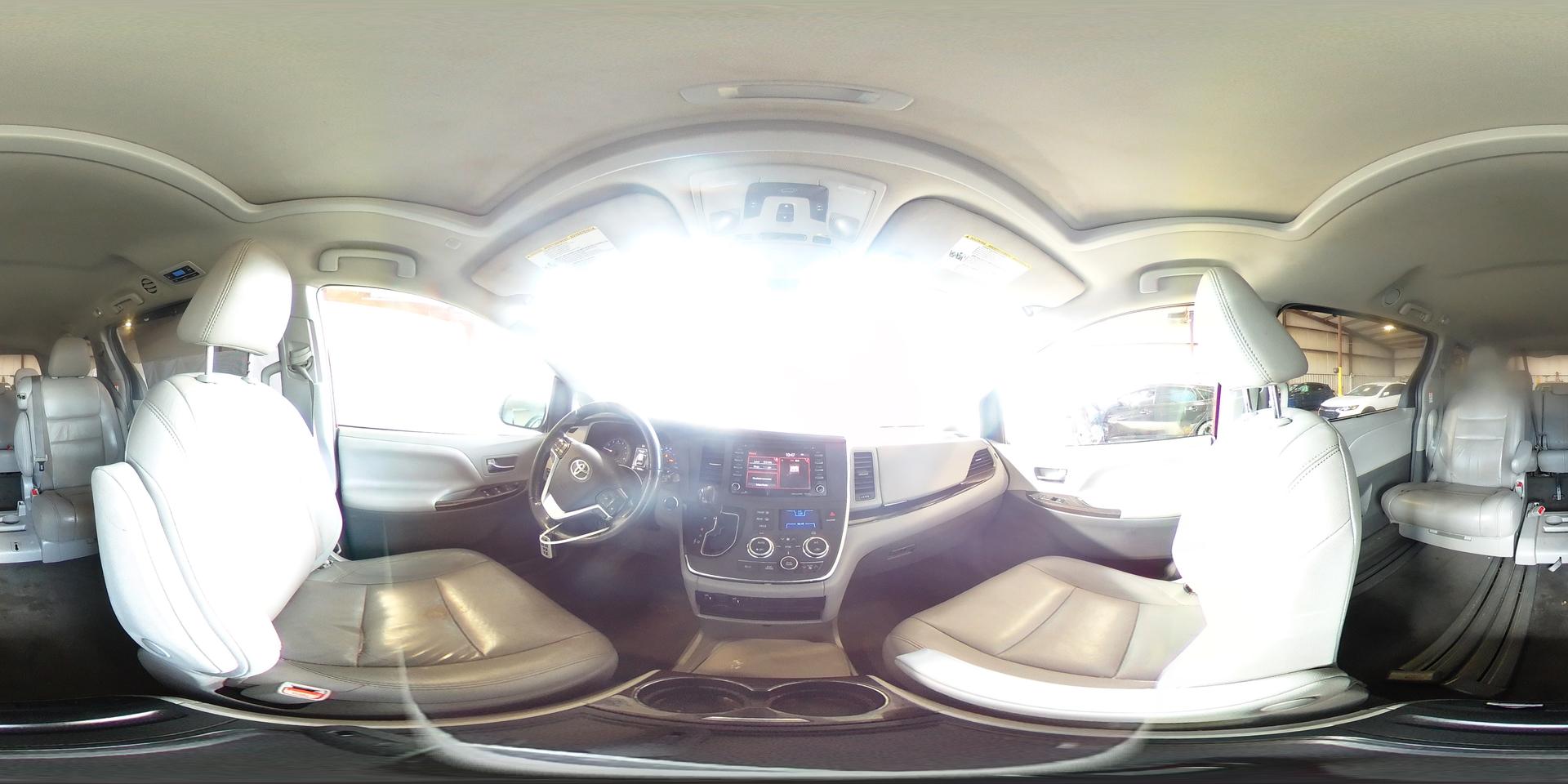 2019 TOYOTA SIENNA