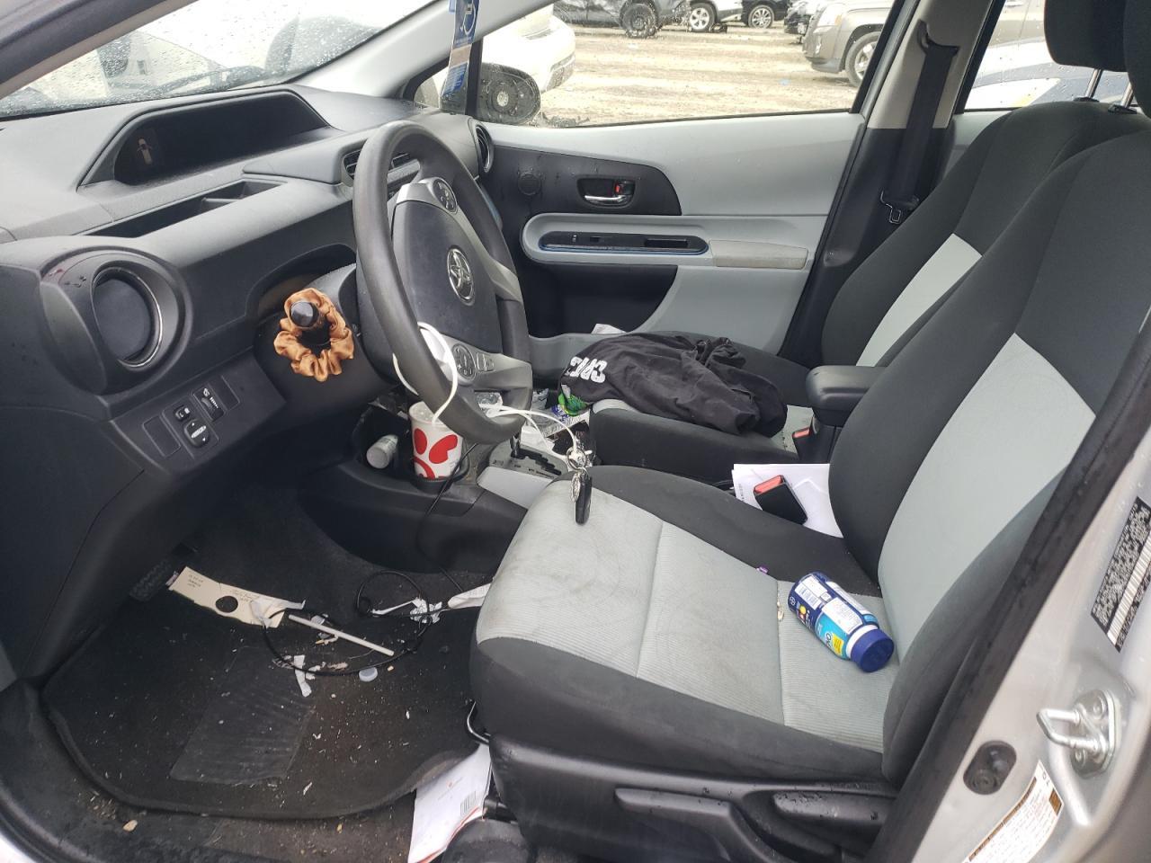 2013 TOYOTA Prius c