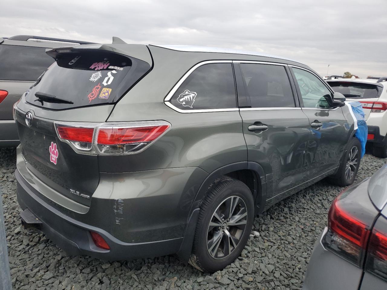 2016 TOYOTA HIGHLANDER