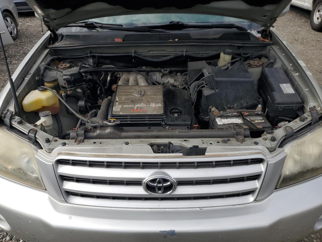 2002 TOYOTA HIGHLANDER