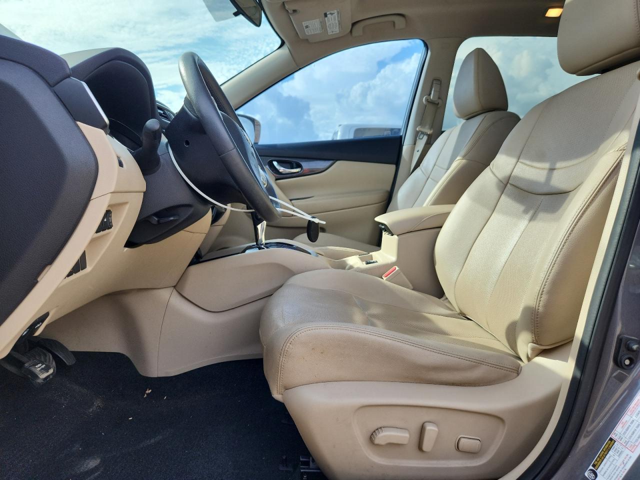 2016 NISSAN ROGUE