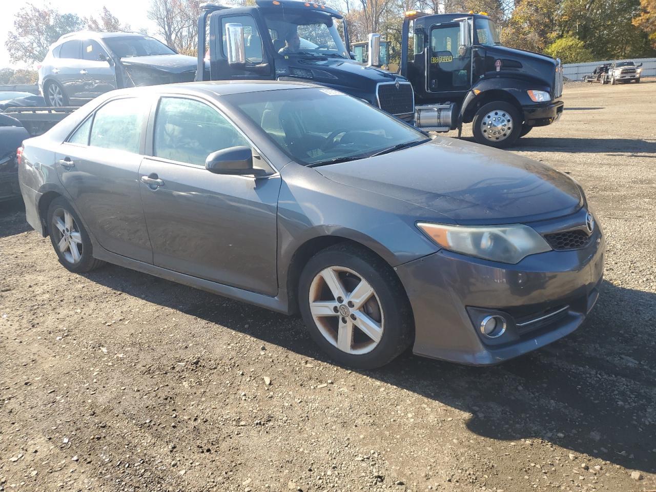 2013 TOYOTA CAMRY