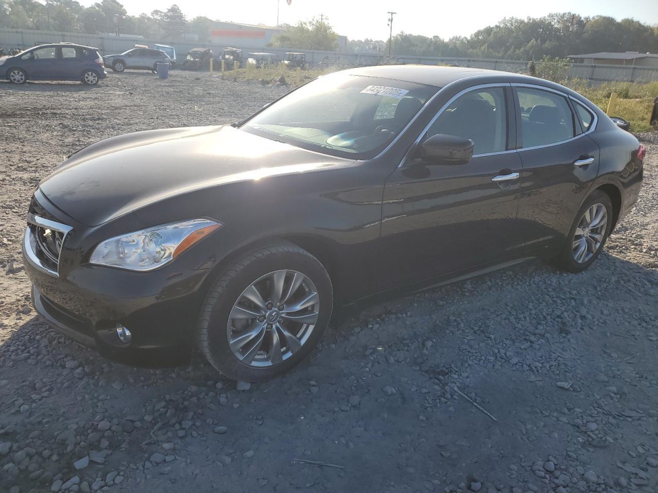 2013 INFINITI M37