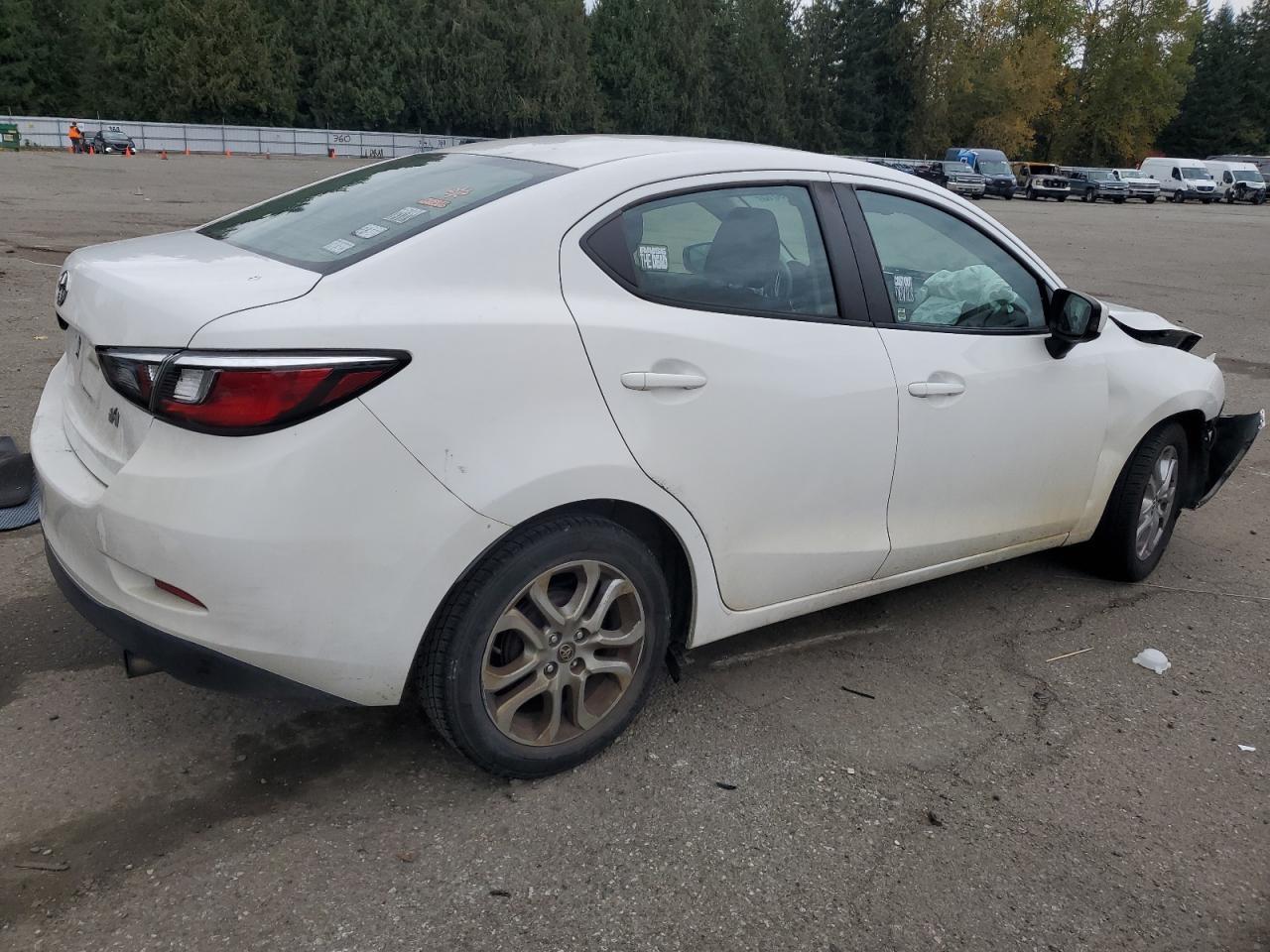 2018 TOYOTA YARIS