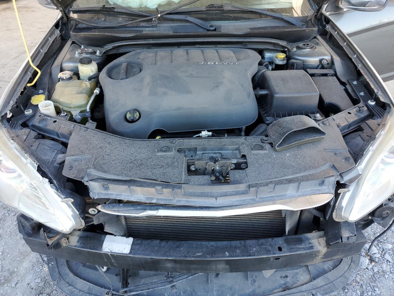 2013 CHRYSLER 200