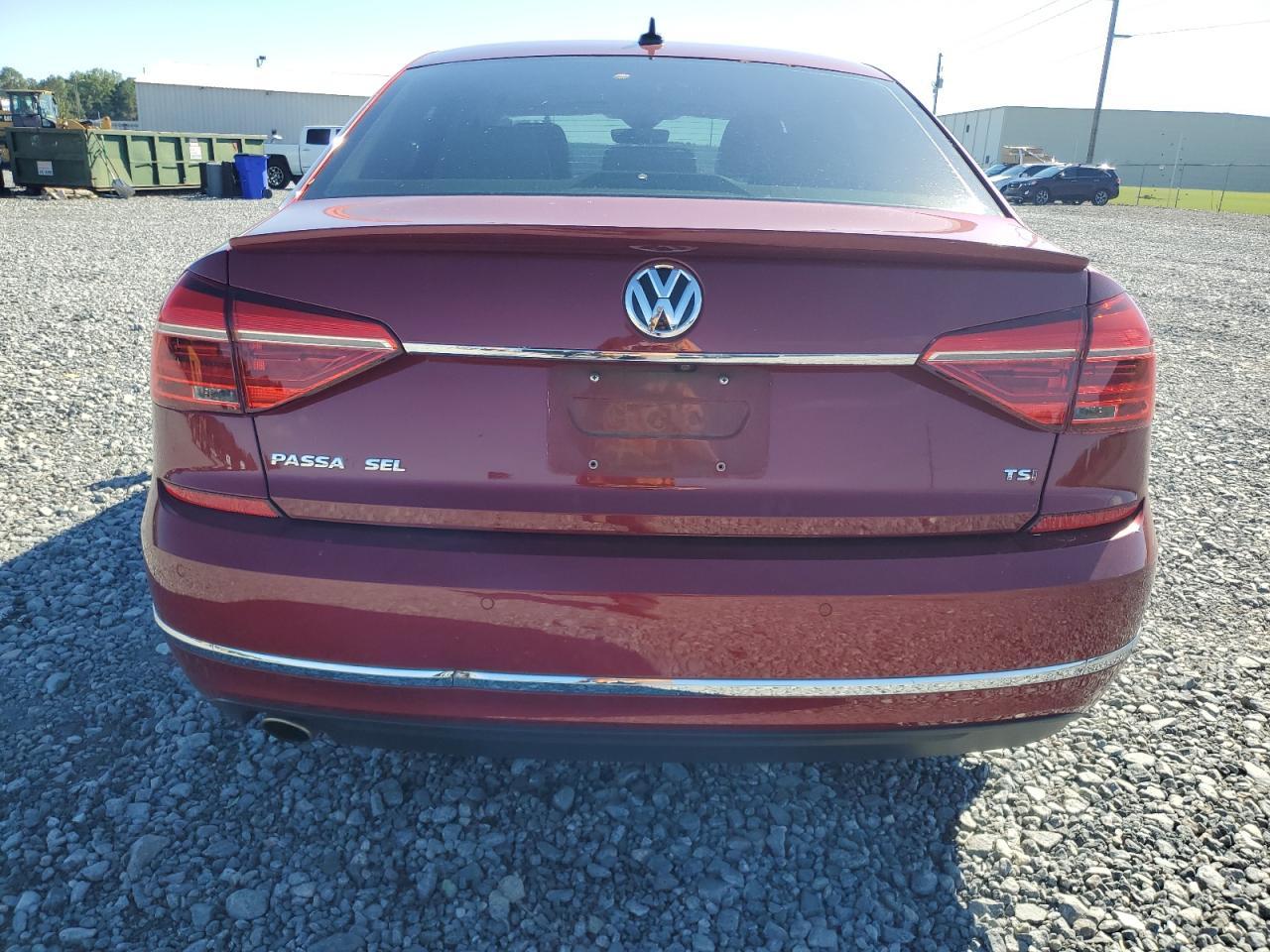 2016 VOLKSWAGEN Passat
