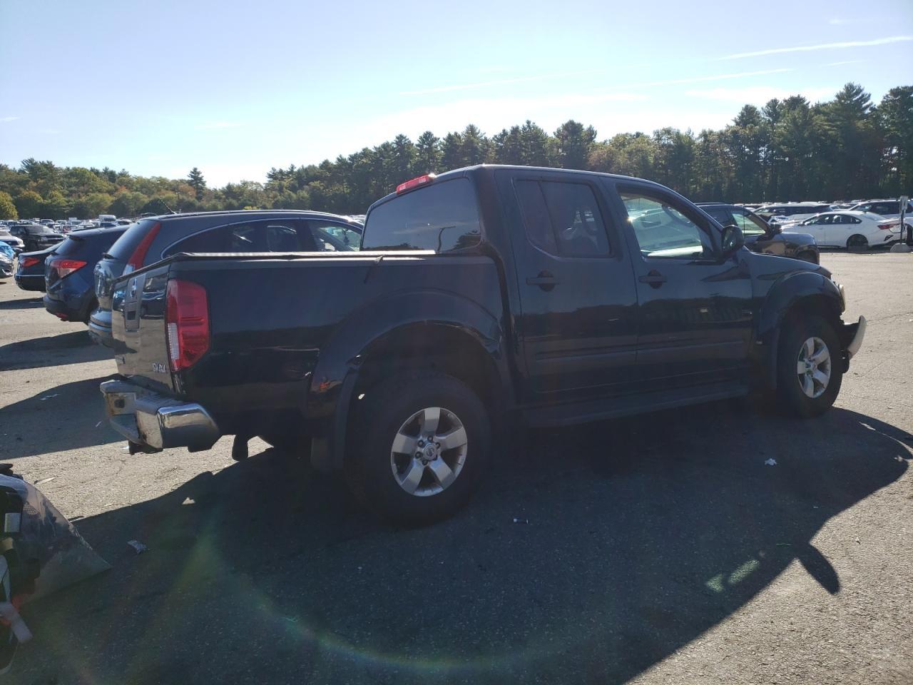 2011 NISSAN Frontier