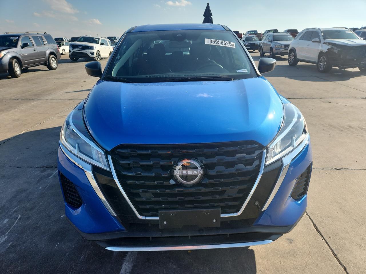2023 NISSAN KICKS