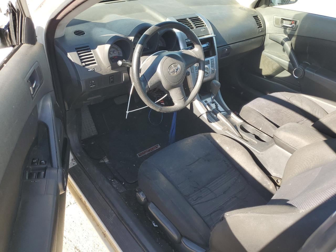 2005 TOYOTA SCION
