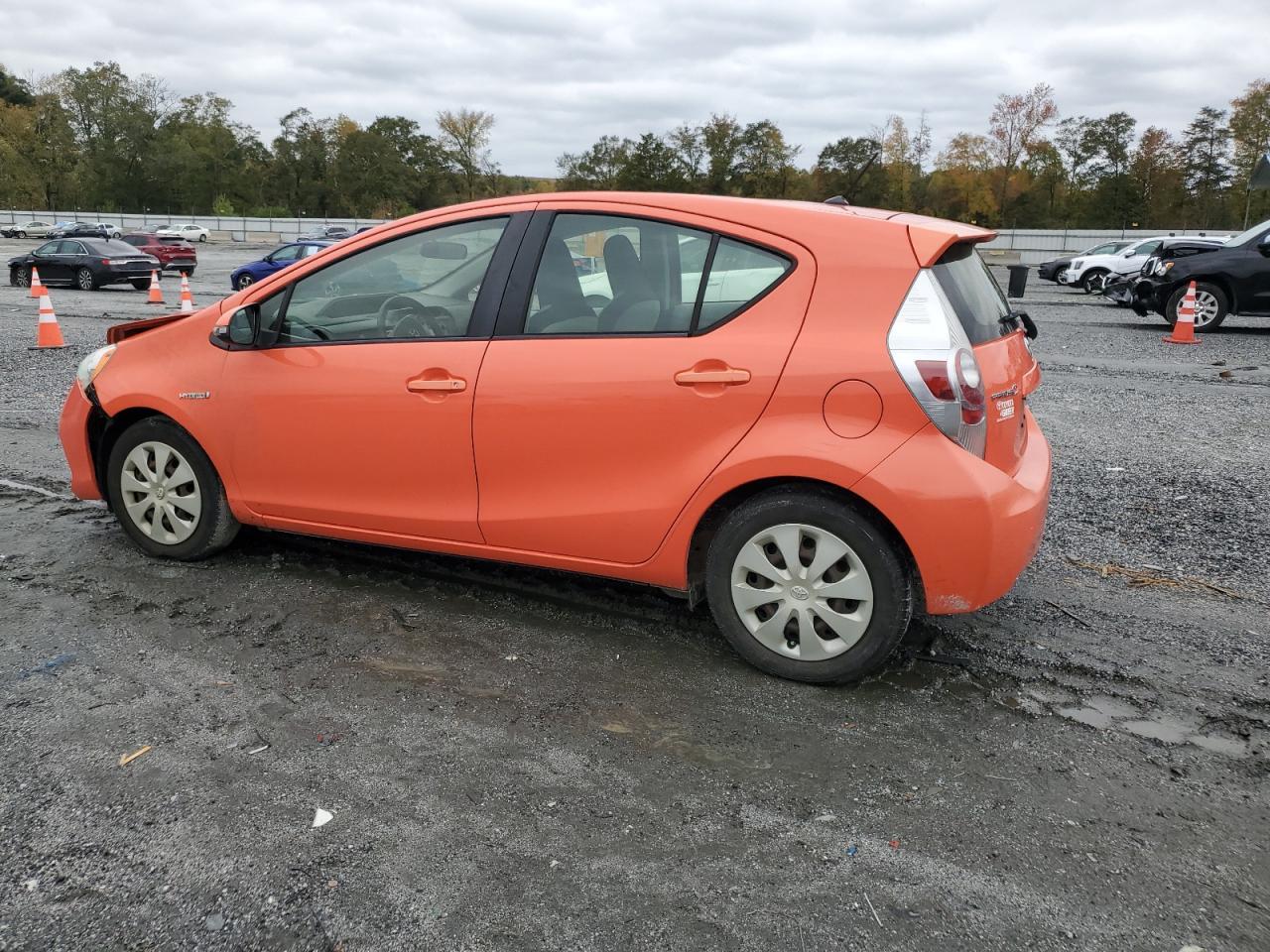 2014 TOYOTA Prius c