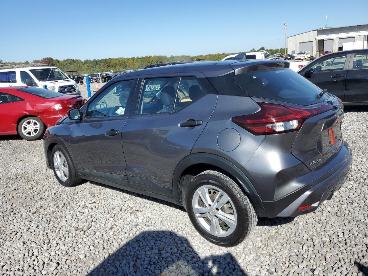 2021 NISSAN KICKS