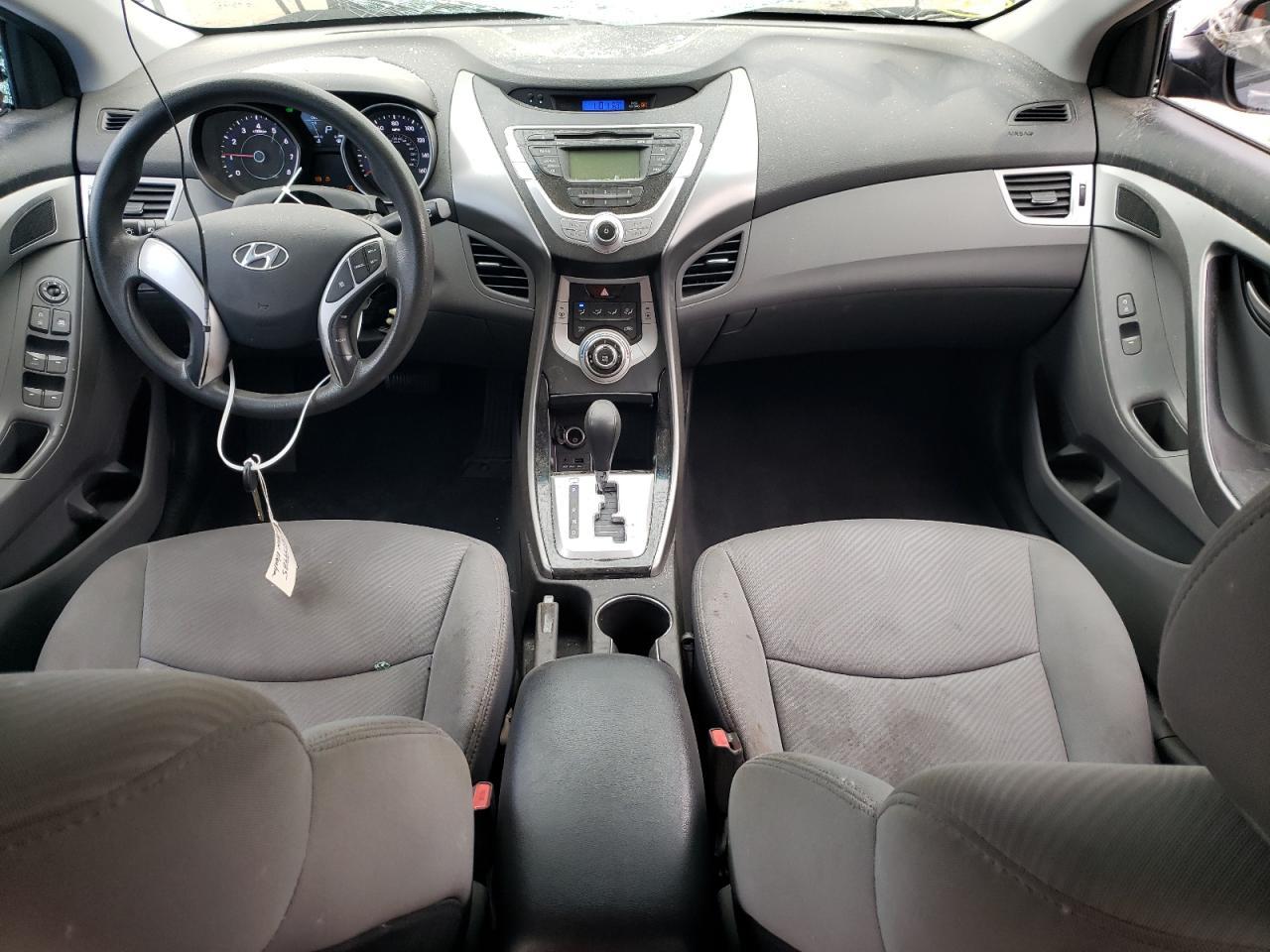 2012 HYUNDAI ELANTRA