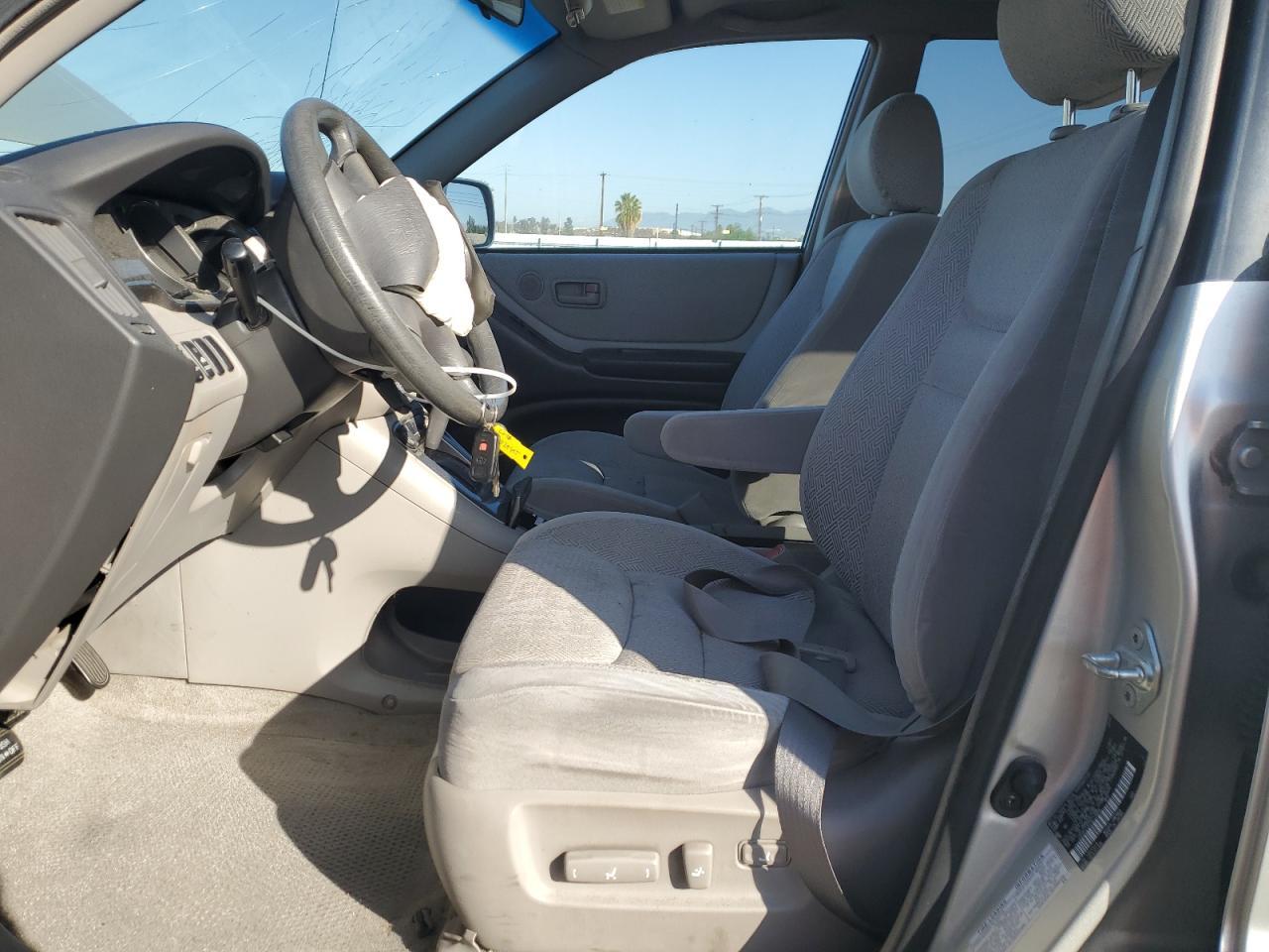 2003 TOYOTA HIGHLANDER