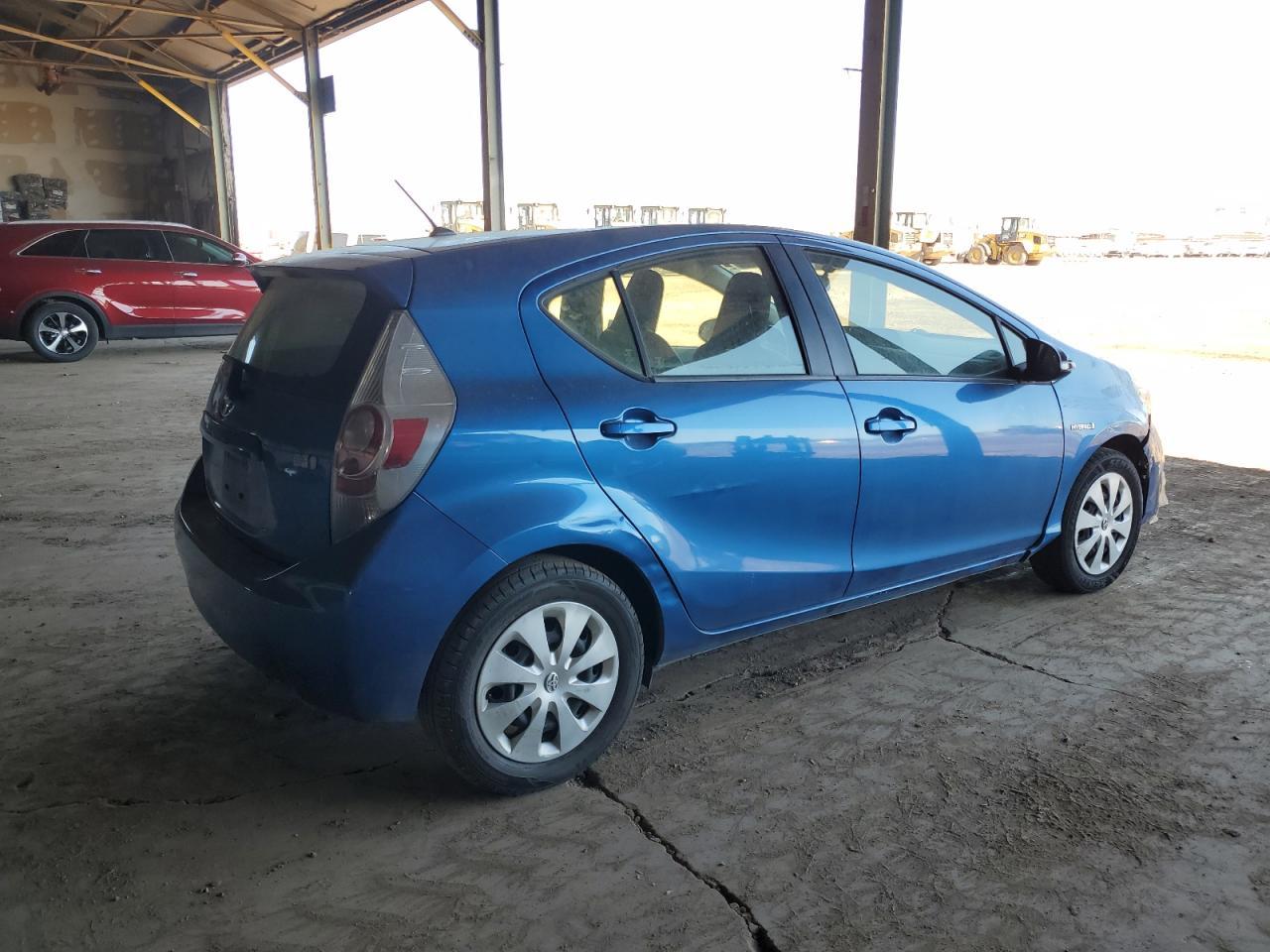 2014 TOYOTA Prius c