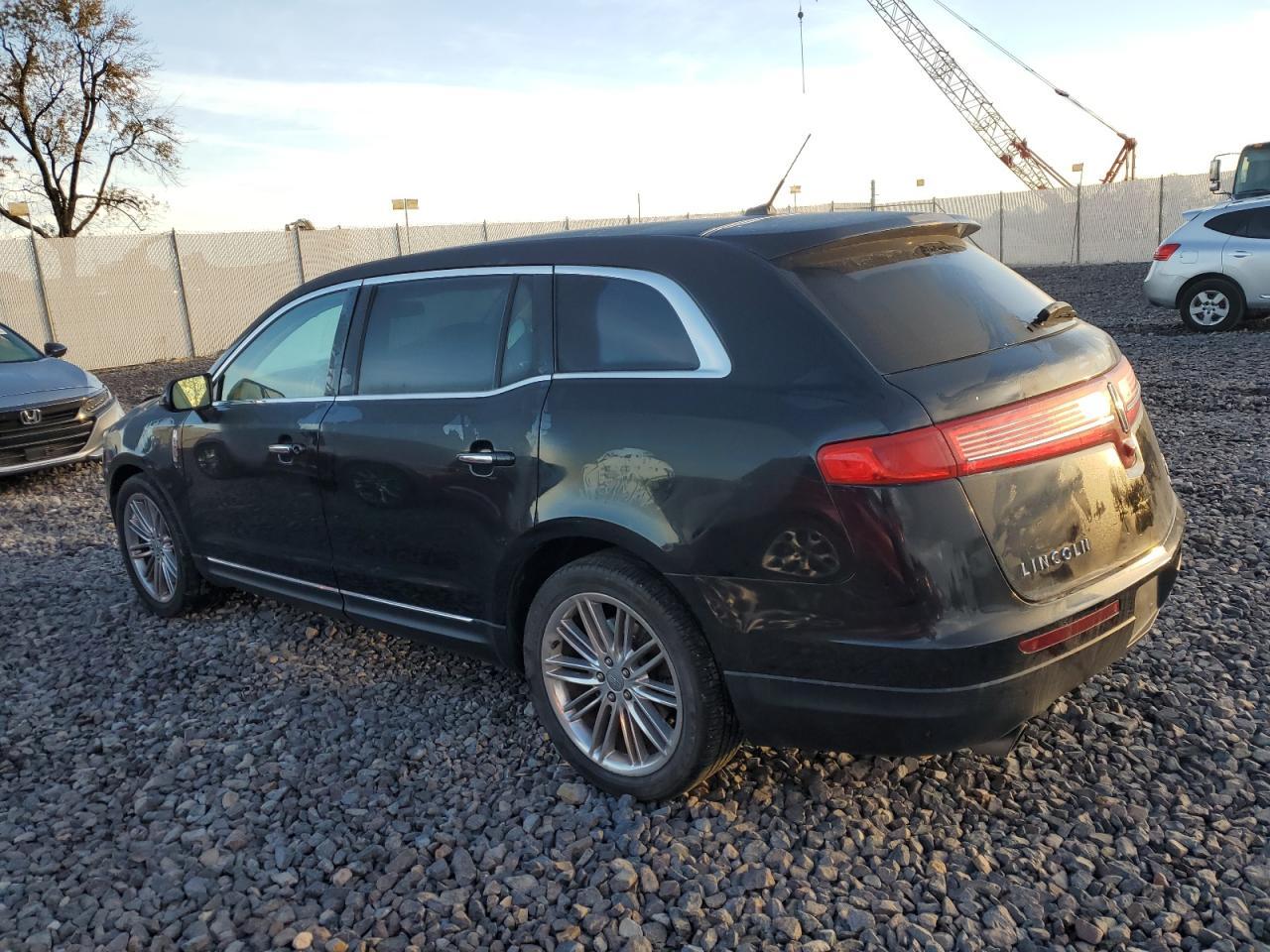 2014 LINCOLN MKT
