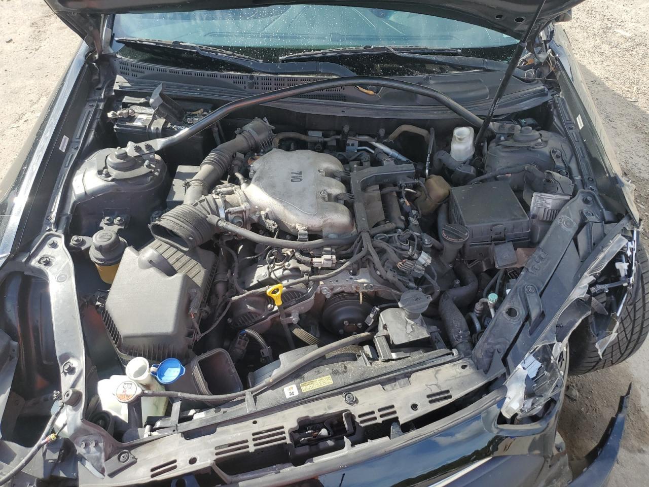 2013 HYUNDAI GENESIS