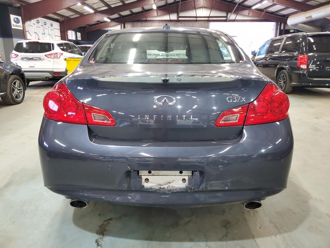 2013 INFINITI G37