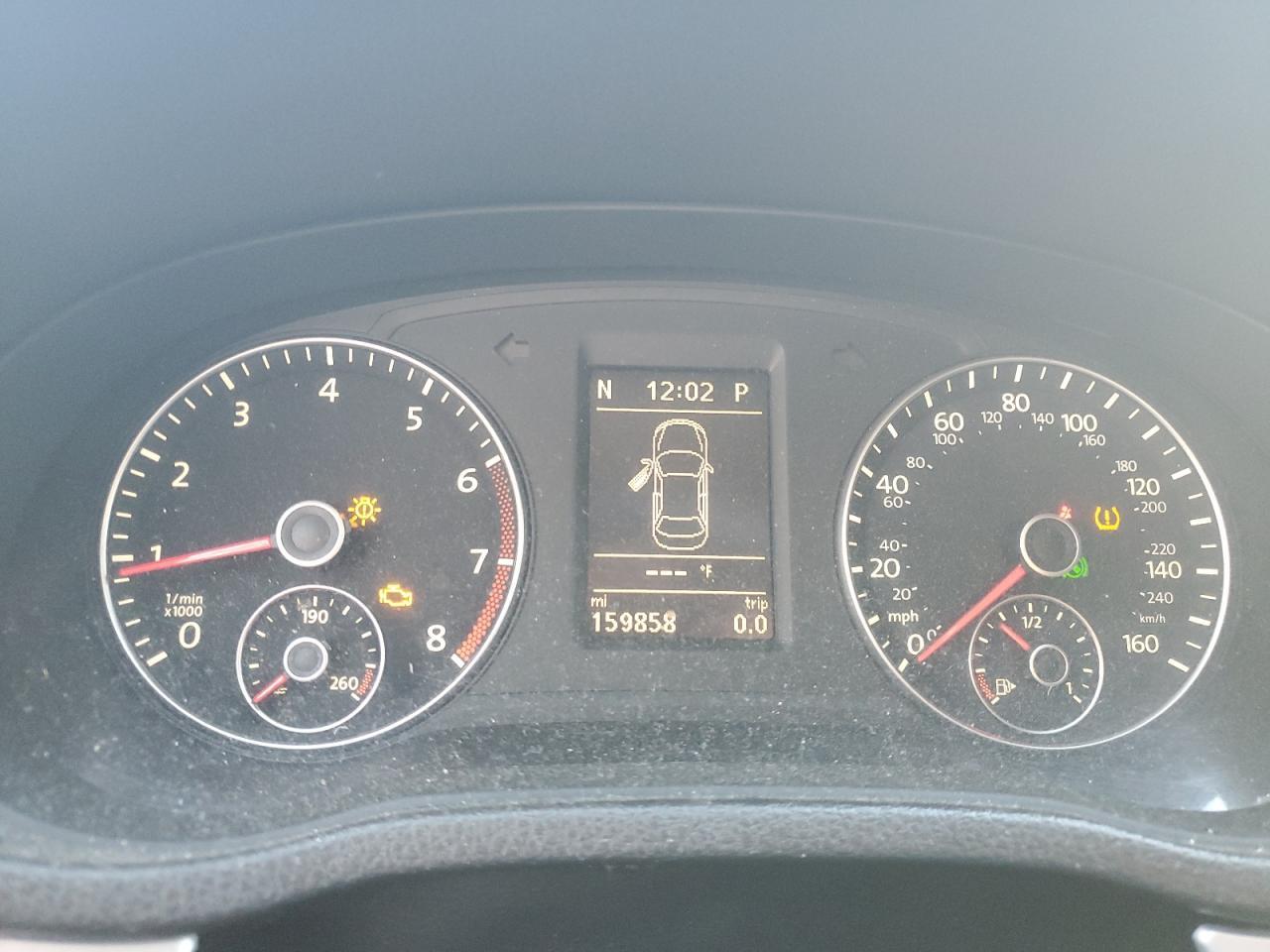2013 VOLKSWAGEN Passat
