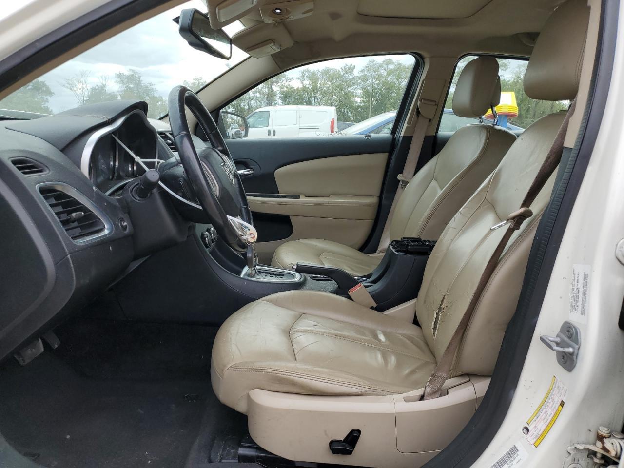 2011 DODGE Avenger