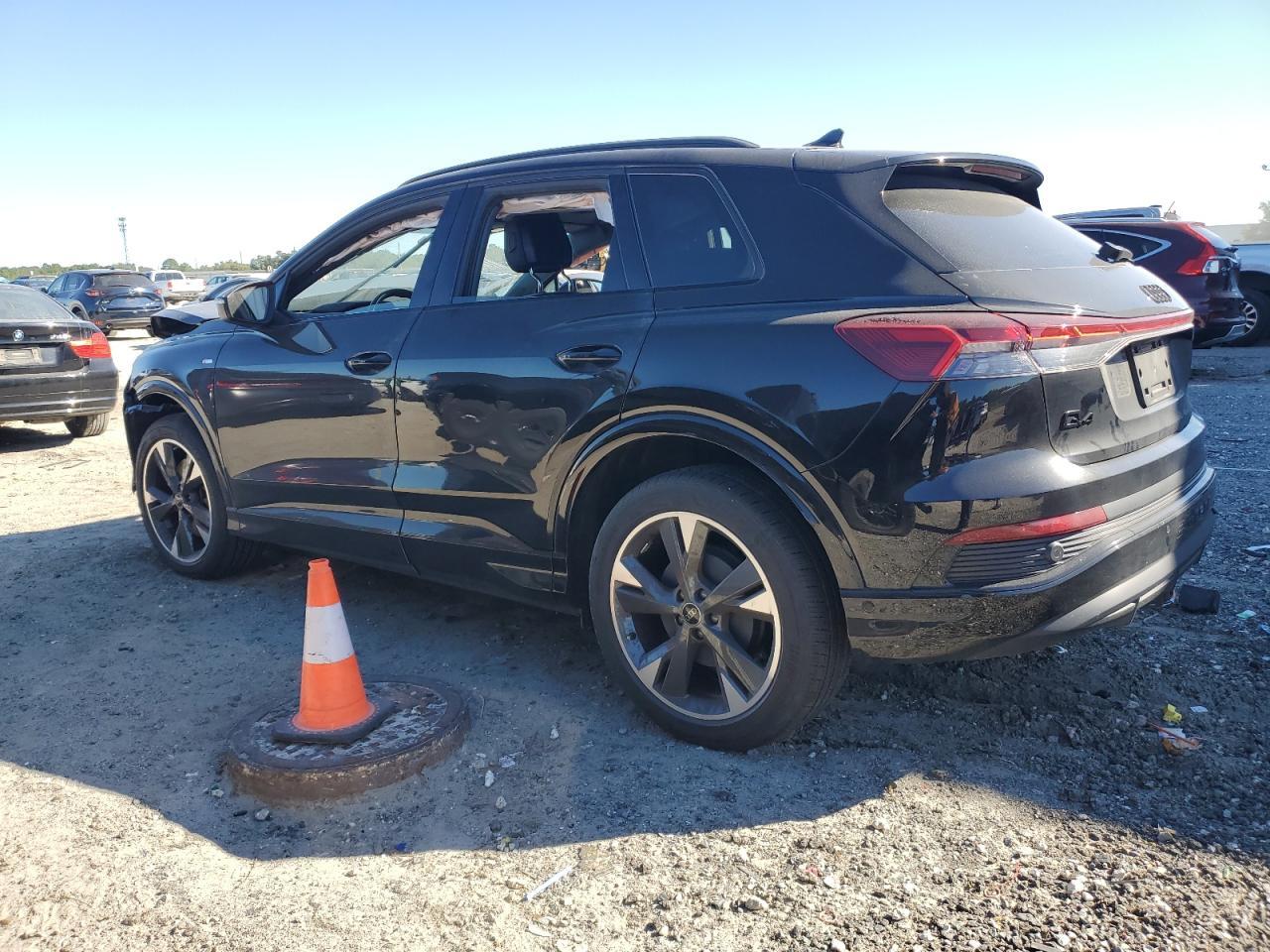 2024 AUDI Q4 e-tron