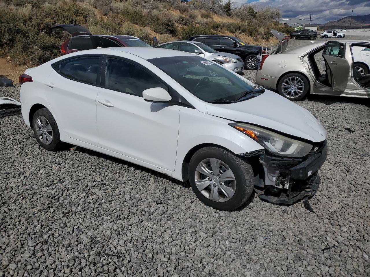 2016 HYUNDAI ELANTRA